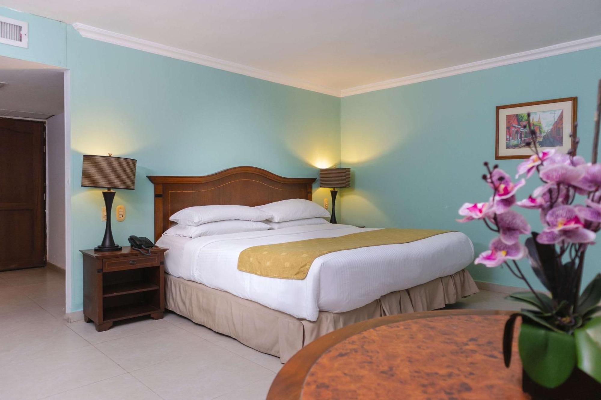 Hotel Faranda Express Puerta Del Sol Barranquilla, A Member Of Radisson Individuals 4*
