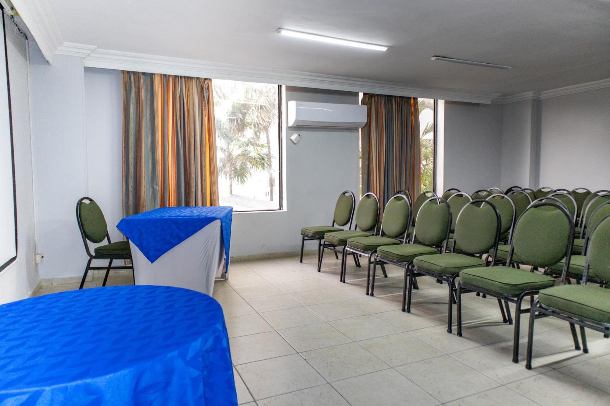 Hotel Faranda Express Puerta Del Sol Barranquilla, A Member Of Radisson Individuals 4*
