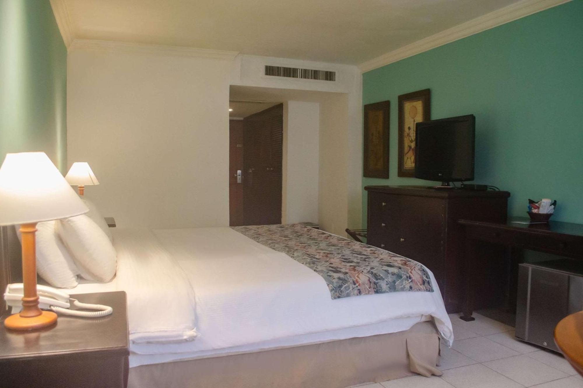 Faranda Express Puerta Del Sol Barranquilla, A Member Of Radisson Individuals Hotel